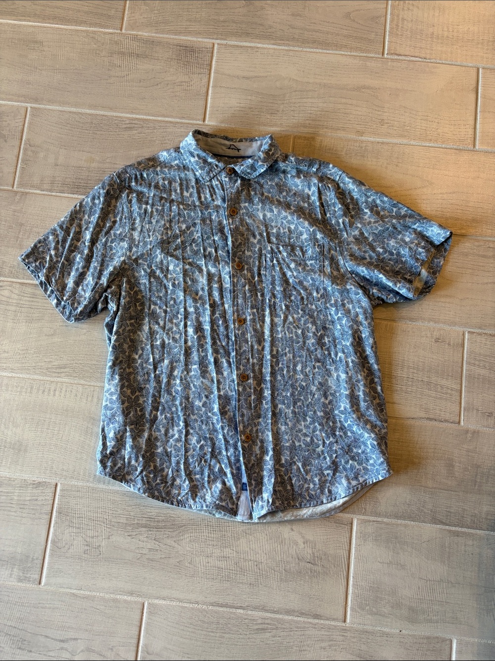 Tommy Bahama Blue Leaf-Print Short Sleeve Button-Down Shirt